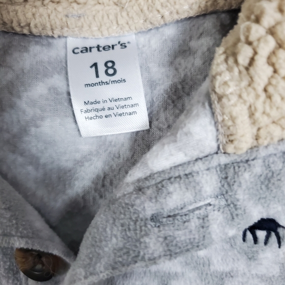 *Sold*Fleece pullover - Picture 3 of 3